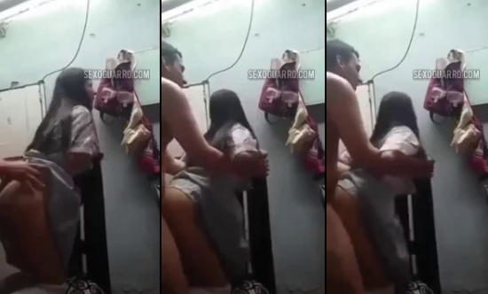 el video escandalo del profesor de prepa que aparece cogiendo a una de sus alumnas en el salon