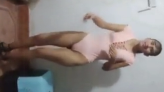 flaca cachonda le baila al novio antes de que al coja duro