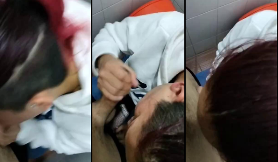 novia cachonda dandole una rica mamada a su novio en baño publico