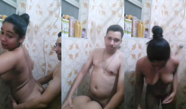 jovencita hondureña se deja coger en el baño por novio mayor
