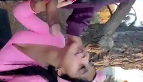 llevan a jovencita mexicana al monte y le dicen que se la chupe a uno de ellos