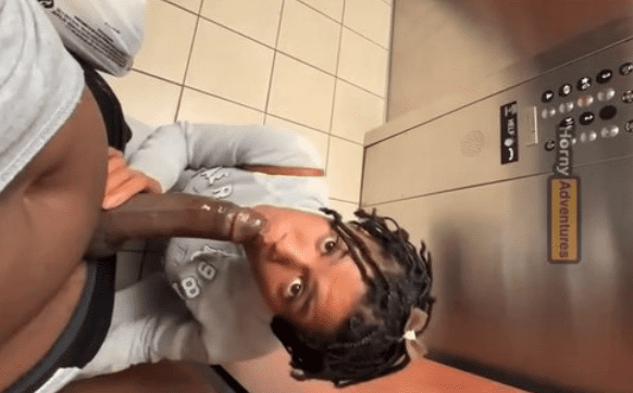 mamada a negro vergon en el elevador