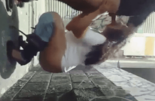 Mexicana nalgona chupando en público