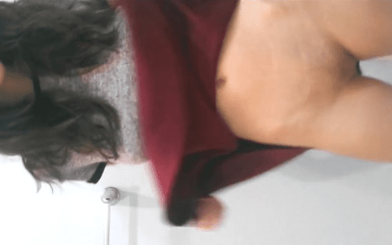 Las chichis de esa flaquita cachonda están bien sabrosas