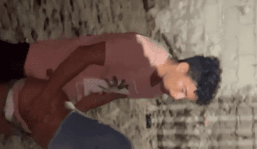 Parejita de jóvenes sorprendidos cogiendo detrás de su casa y grabados