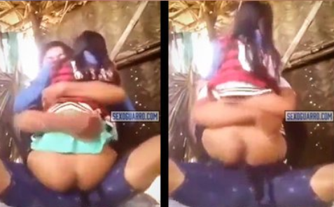 Colegiala pobretona saltando sobre la verga del chico